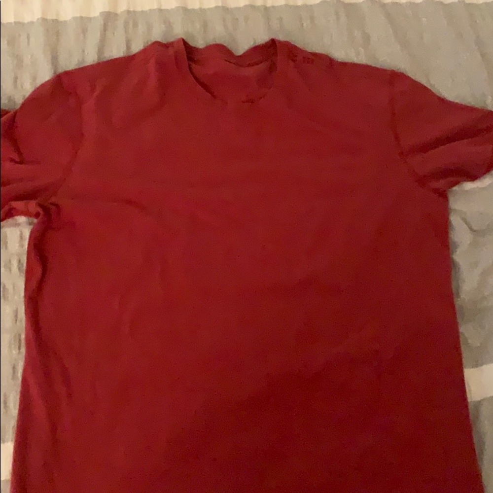 Lululemon T-Shirt